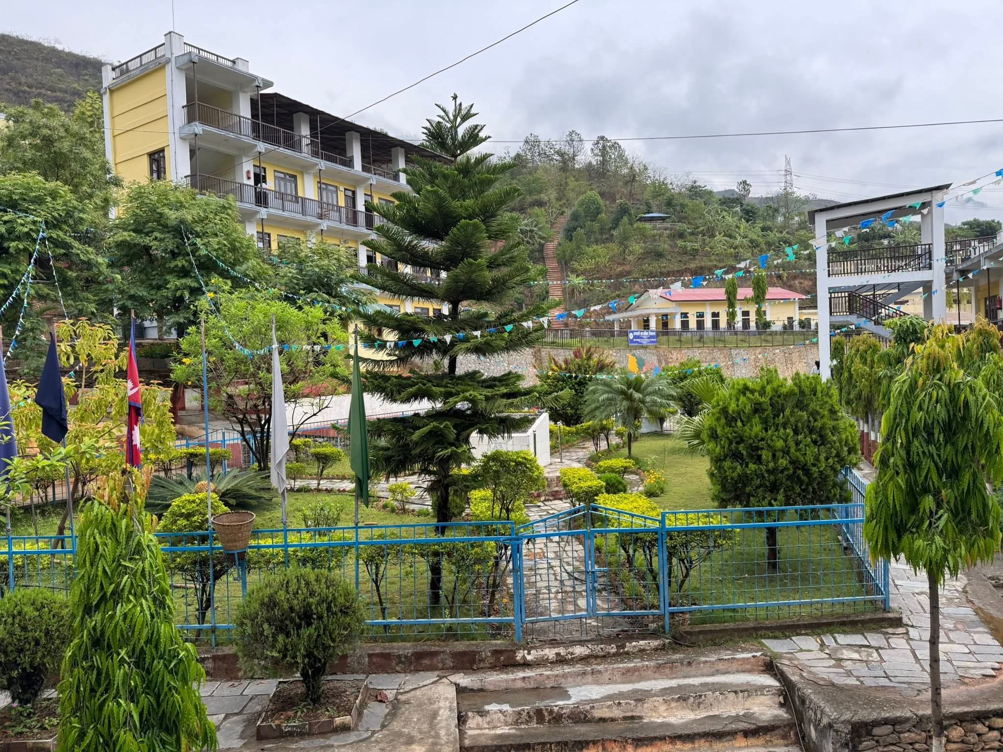 Students learning together